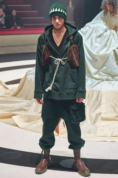 Look 13